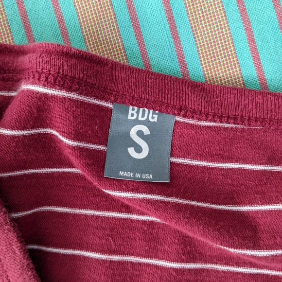 🔥FINAL SALE🔥 Loose fitting Dark red & white lightweight cardigan - Picture 2 of 4